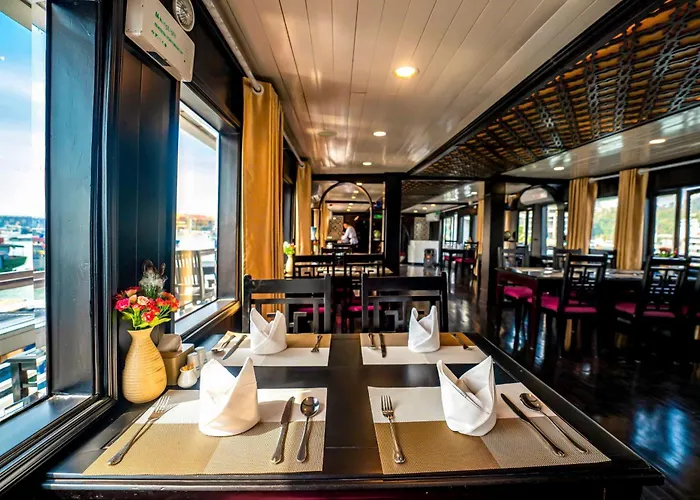 La Regina Classic Cruise 4* Hạ Long